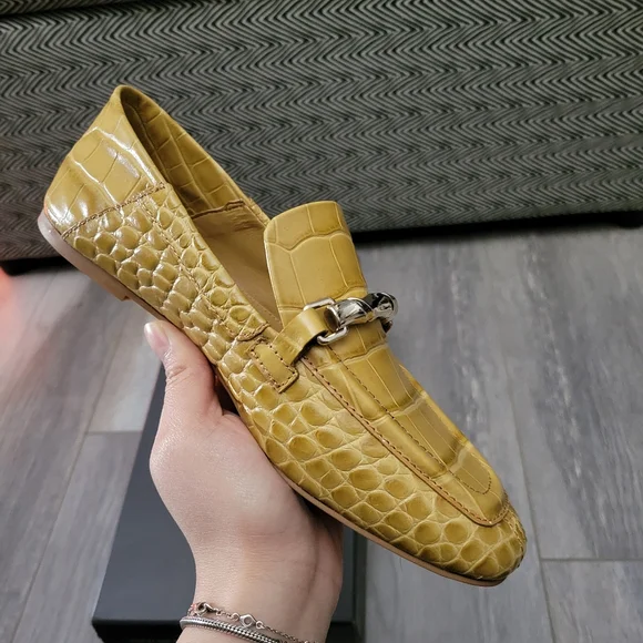 NEW Franco Sarto Croc Embossed Loafers - Picture 1 of 8